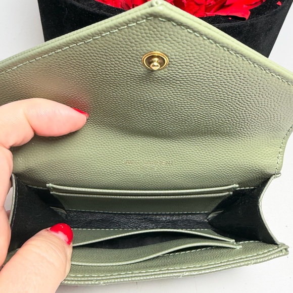 SOLD Saint Laurent Grain De Poudre Matelasse Chevron Small Envelope Wallet Sage - Picture 5 of 13